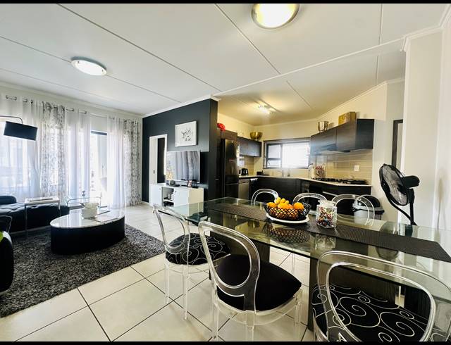 3 BEDROOM APARTMENT TO LET IN MODDERFONTEIN